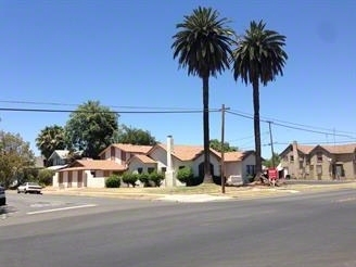 800 N Redington St in Hanford, CA - Building Photo