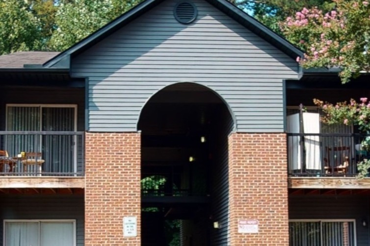 Wallace Terrace Apartments in Charlotte, NC - Building Photo