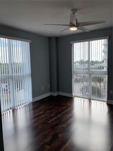 7275 SW 90th St in Miami, FL - Building Photo - Building Photo