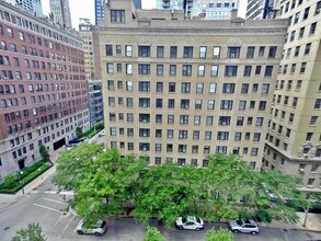900 N Lake Shore Dr in Chicago, IL - Building Photo - Building Photo