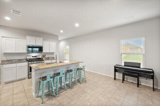 105 Greengate Dr in Boyd, TX - Foto de edificio - Building Photo