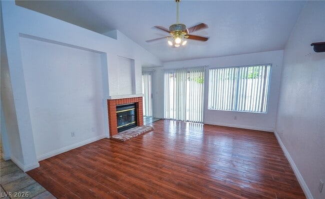 6762 Shelter Ln in Las Vegas, NV - Foto de edificio - Building Photo