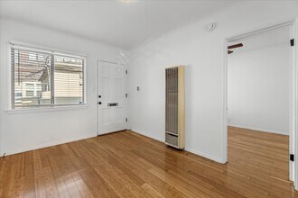 1726 Abbot Kinney Blvd, Unit 4 in Venice, CA - Foto de edificio - Building Photo