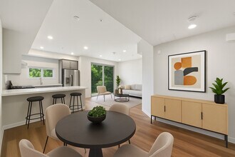 748 S Irolo in Los Angeles, CA - Foto de edificio - Building Photo