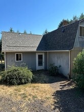 41986 Marks Ridge Dr in Sweet Home, OR - Building Photo - Building Photo