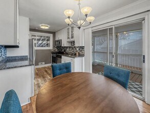 12121 Livingston St in Silver Spring, MD - Foto de edificio - Building Photo