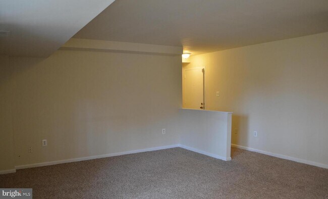 3232 S 28th St-Unit -101 in Alexandria, VA - Building Photo - Building Photo