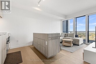 28 Ann St in Mississauga, ON - Building Photo - Building Photo