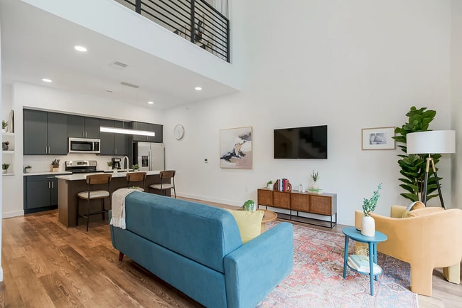 901 W 17 St in Kansas City, MO - Building Photo - Building Photo