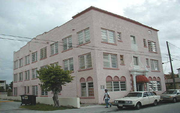 Thomas Jefferson in Miami, FL - Foto de edificio