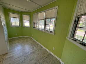 410 N 4th St, Unit 410 in Dekalb, IL - Building Photo - Building Photo