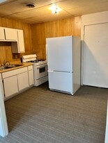 722 Lake St, Unit 1 in Spirit Lake, IA - Building Photo