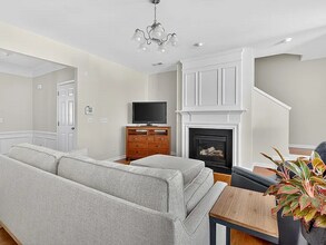 7130 Racine Way in Raleigh, NC - Foto de edificio - Building Photo