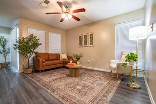 Oak Bend Apartments in Tomball, TX - Building Photo