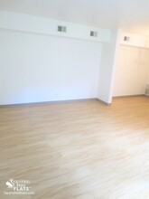 5712 Phillips Ave, Unit B5 in Pittsburgh, PA - Foto de edificio - Building Photo