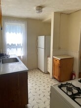 210 Elliot St, Unit #3 in Brattleboro, VT - Building Photo - Building Photo