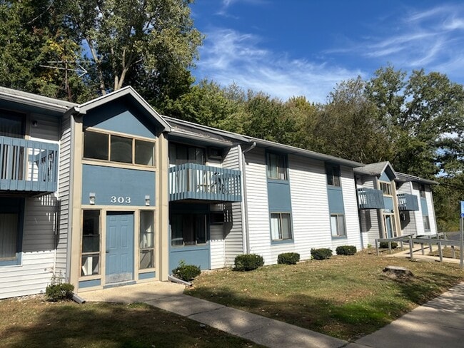 Beech Trail Apartments in Montrose, MI - Foto de edificio - Building Photo