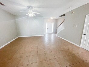 5357 Paramount View Way in Buford, GA - Foto de edificio - Building Photo