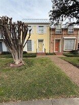 9852 Brockbank Dr in Dallas, TX - Building Photo