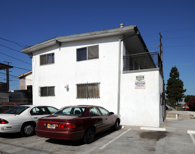 9530 S Western Ave in Los Angeles, CA - Building Photo - Building Photo