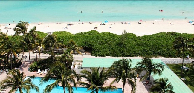 Casablanca in Miami Beach, FL - Building Photo - Building Photo