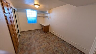 303 S Douglas St in Salt Lake City, UT - Building Photo - Building Photo