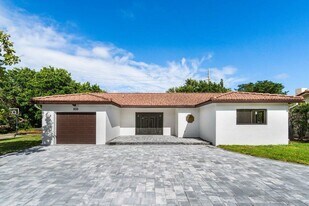 899 NW 7th Dr in Boca Raton, FL - Building Photo