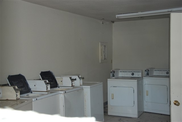 Chateau Place Apartments in Pine Bluff, AR - Foto de edificio - Building Photo