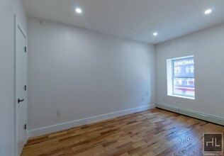 996 Atlantic Ave in Brooklyn, NY - Building Photo - Building Photo