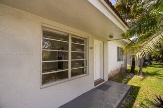 9443 SW 174th St in Palmetto Bay, FL - Building Photo - Building Photo