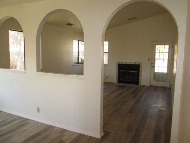 10431 Casador Del Oso NE in Albuquerque, NM - Building Photo - Building Photo