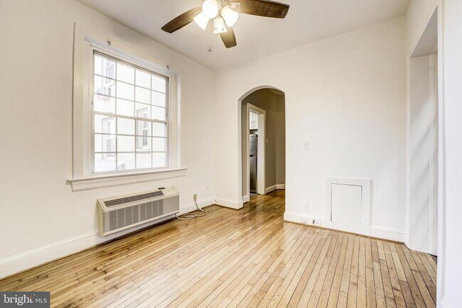 3520 W Pl NW in Washington, DC - Building Photo - Building Photo