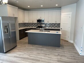 1119 S 4350 W in West Point, UT - Building Photo - Building Photo