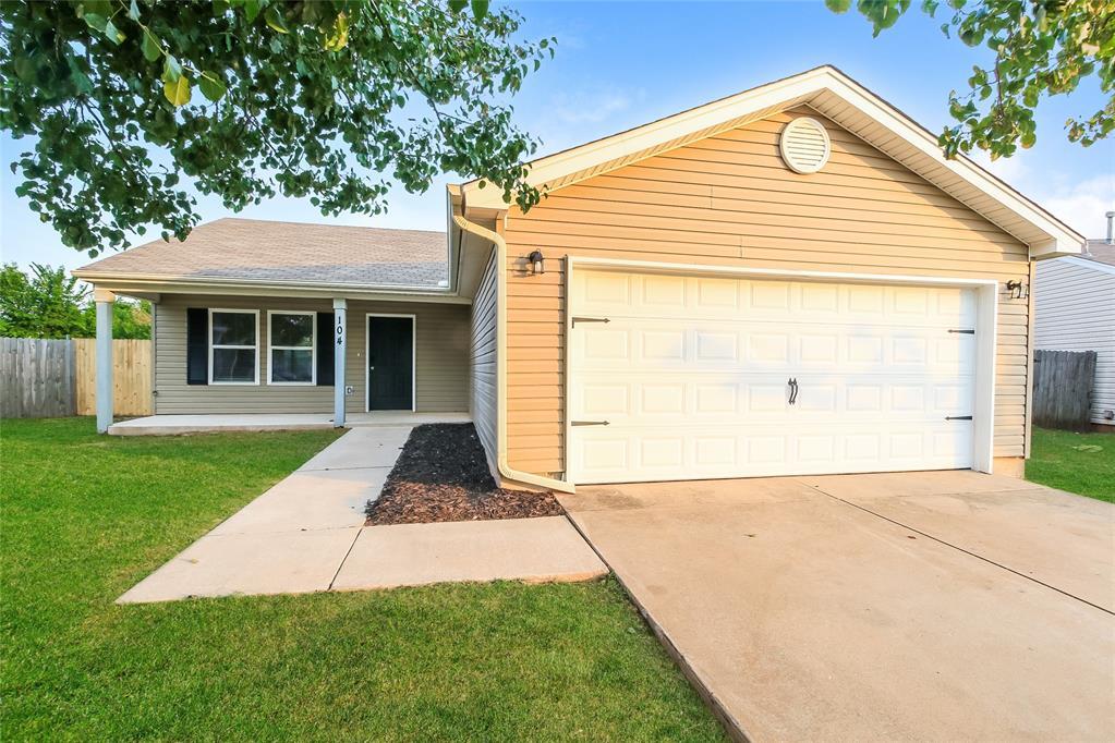 104 Rob Ln in Edmond, OK - Building Photo
