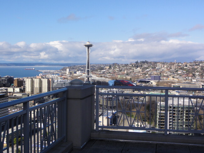 819 Virginia St, Unit The Cosmopolitan in Seattle, WA - Building Photo - Building Photo