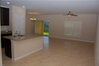 3724 Crofton Court in Ft. Myers, FL - Building Photo - Building Photo