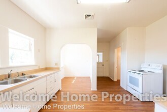 512 S College Ave in College Place, WA - Building Photo - Building Photo