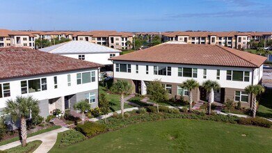 10072 Sunnifa Aly in Orlando, FL - Foto de edificio - Building Photo