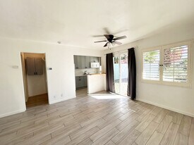 1315 N Indian Canyon Dr in Palm Springs, CA - Building Photo