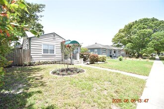 3021 6th Ave N in St. Petersburg, FL - Building Photo - Building Photo