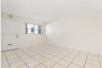1800 SW 25th St-Unit -2102 in Miami, FL - Building Photo - Building Photo