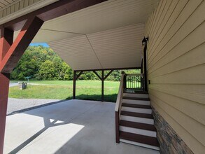 1443 Moody Farm Rd in Maggie Valley, NC - Building Photo - Building Photo