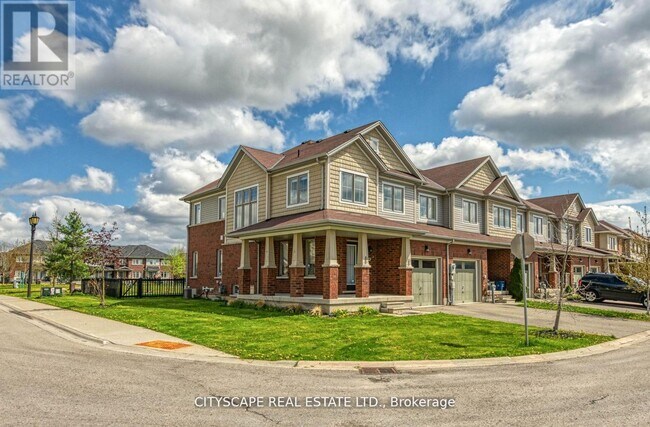 8485 Primrose Ln in Niagara Falls, ON - Building Photo - Building Photo