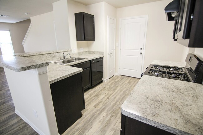 6011 Peaceful Ridge Dr in Houston, TX - Building Photo - Building Photo