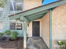 2325 Gonzaga Ln in Riverside, CA - Building Photo