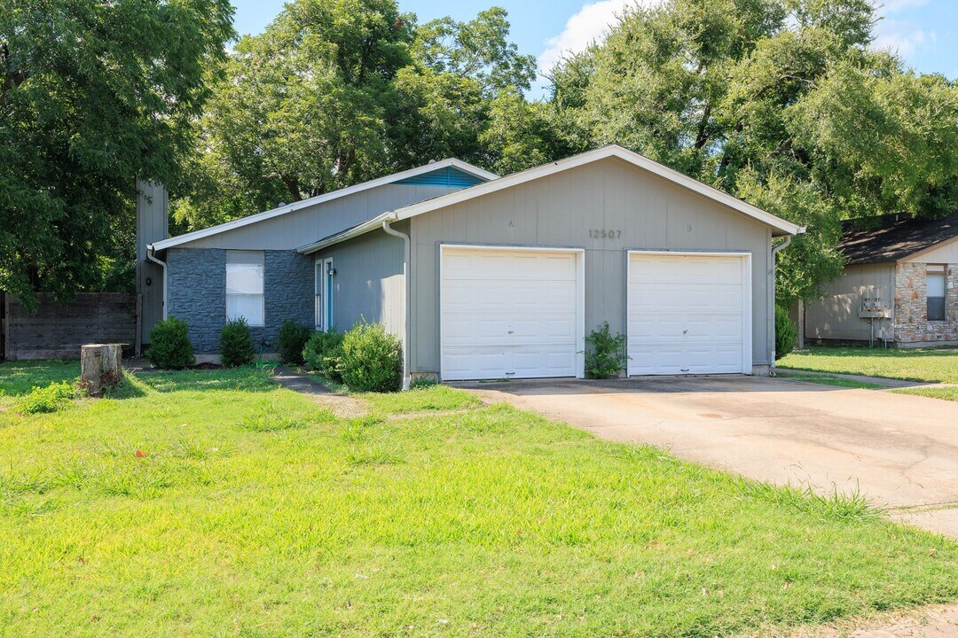 12507 Turtle Rock Rd in Austin, TX - Building Photo