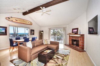 131 W Mariposa in San Clemente, CA - Building Photo - Building Photo