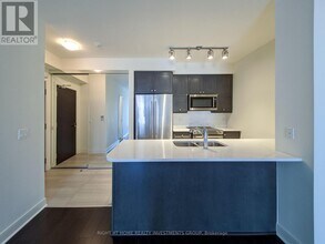 825-825 Church St in Toronto, ON - Building Photo - Building Photo
