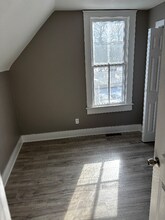 712 N Blaine St in Wellington, KS - Foto de edificio - Building Photo