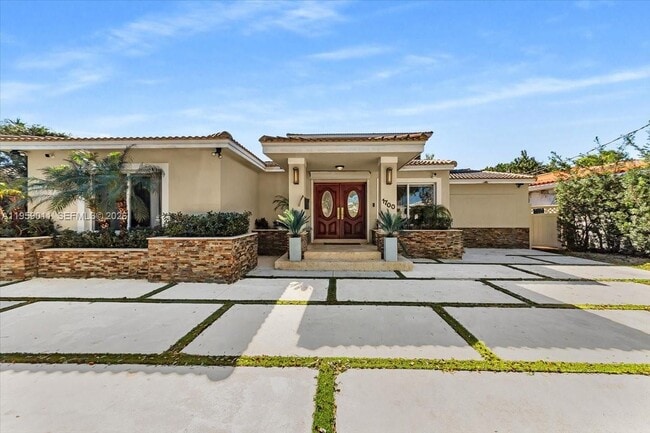 property at 1700 Cleveland Rd